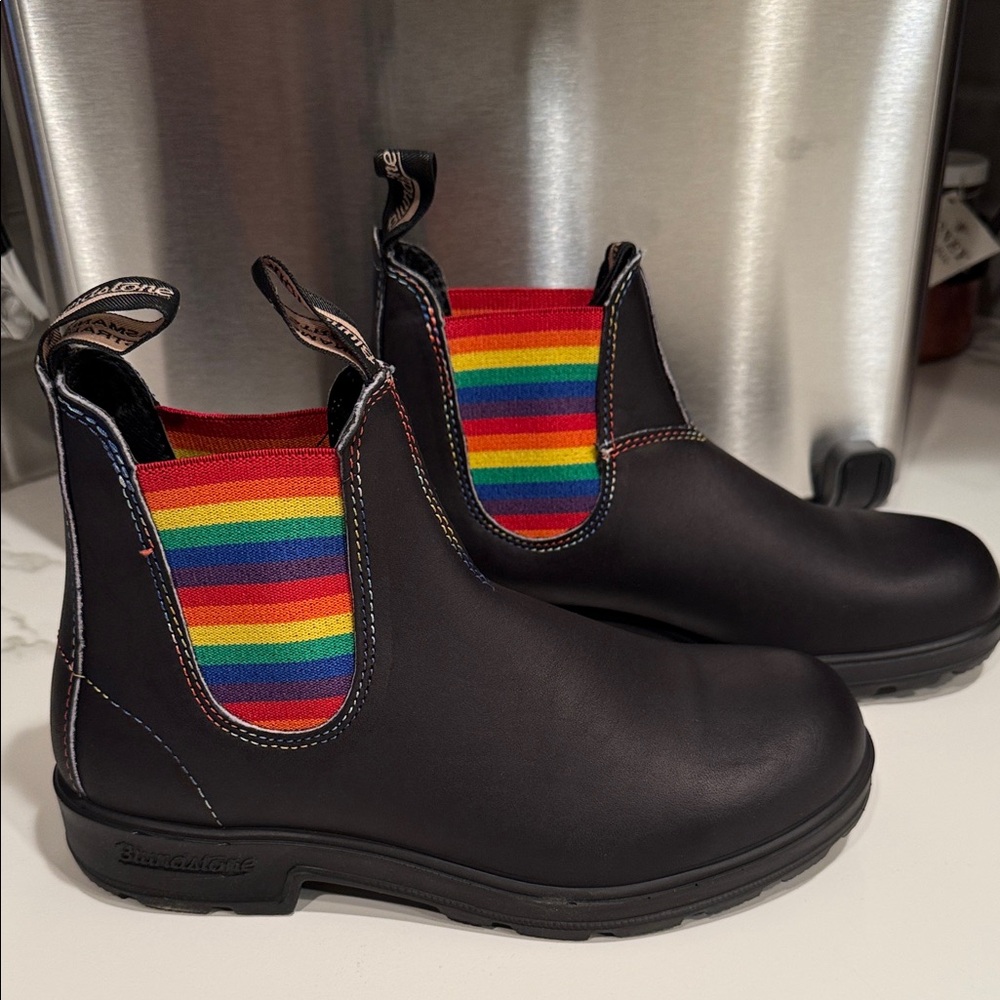 Blundstone Rainbow Stripe Women’s Chelsea Boots